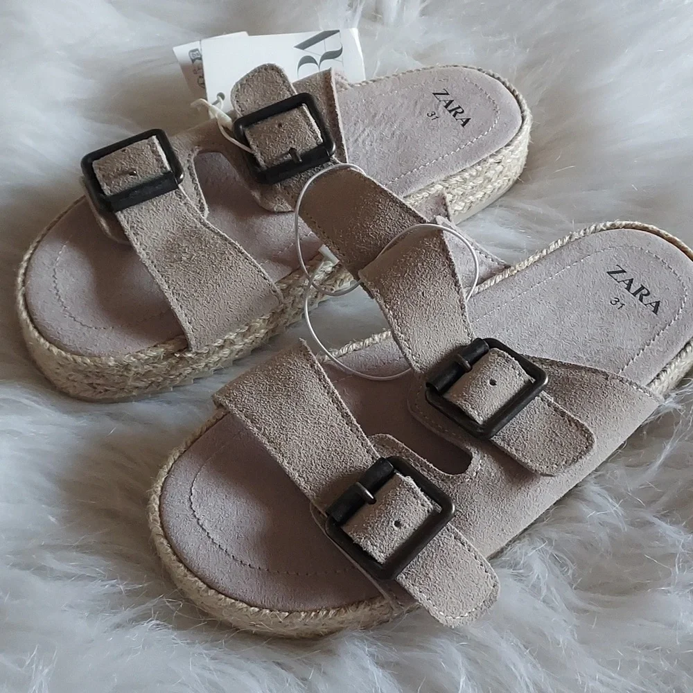 Zara Kids Tan Buckle Sandals  Sz-13.5